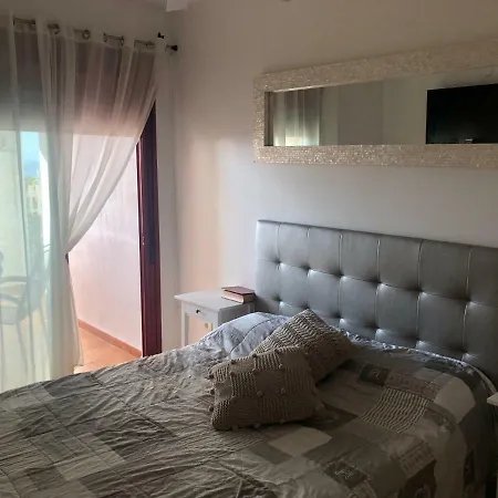 Amazing Attic With Ocean Sea View Апартаменты Арона
