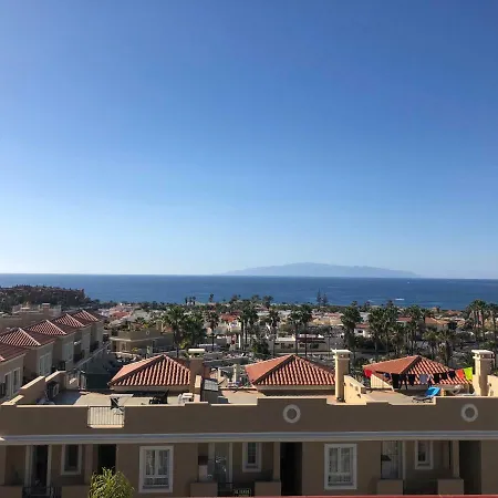 Amazing Attic With Ocean Sea View Апартаменты Арона