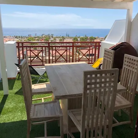 Amazing Attic With Ocean Sea View Апартаменты Арона