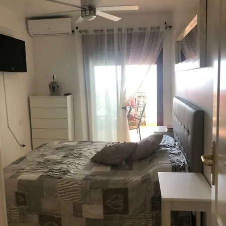 Amazing Attic With Ocean Sea View Апартаменты Арона